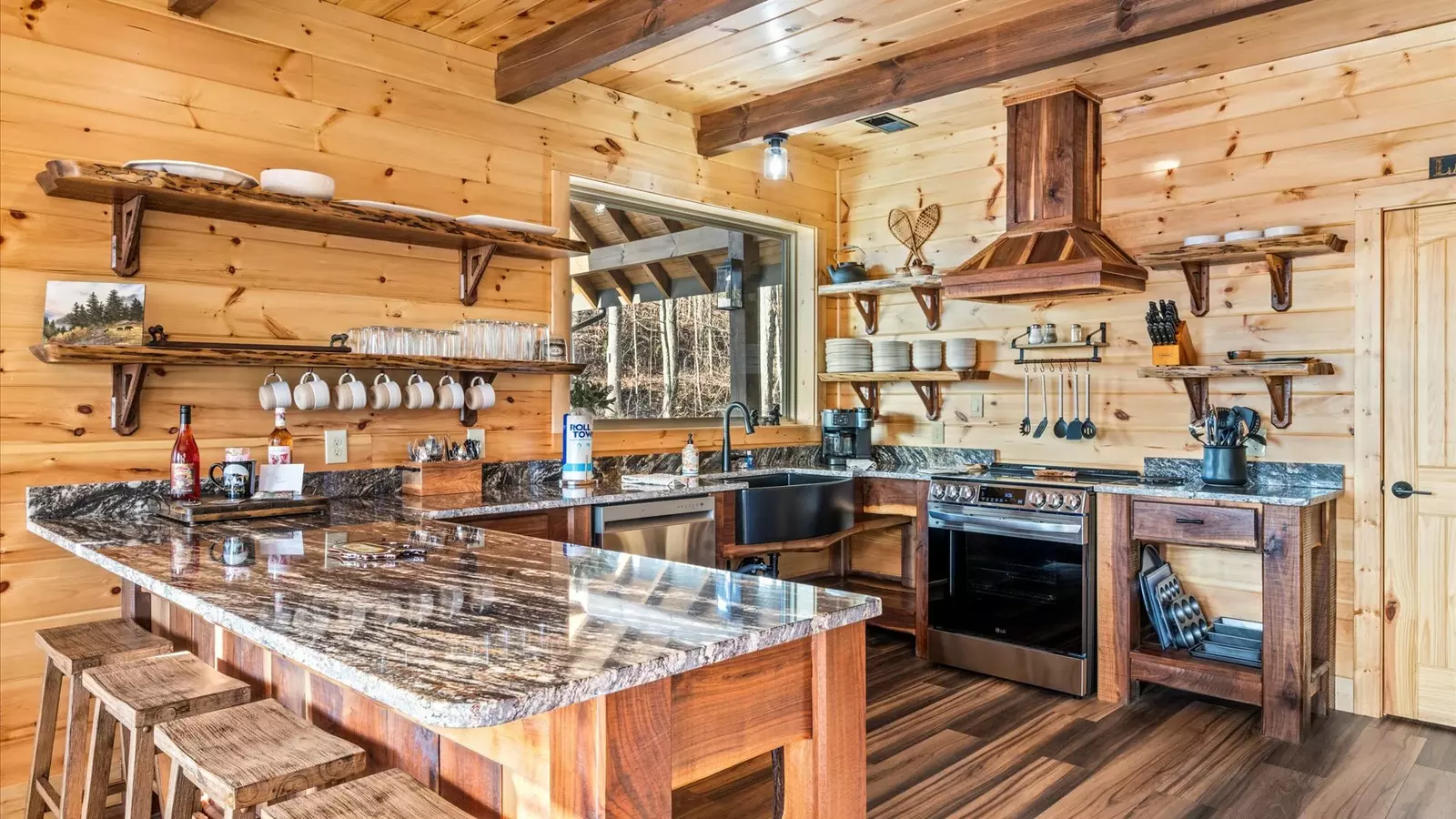 Property image, Interior, of Holy Smokes Pool Lodge