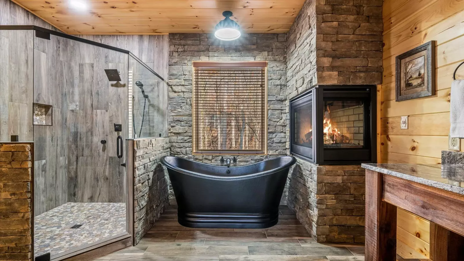 Property image, Interior, of Holy Smokes Pool Lodge