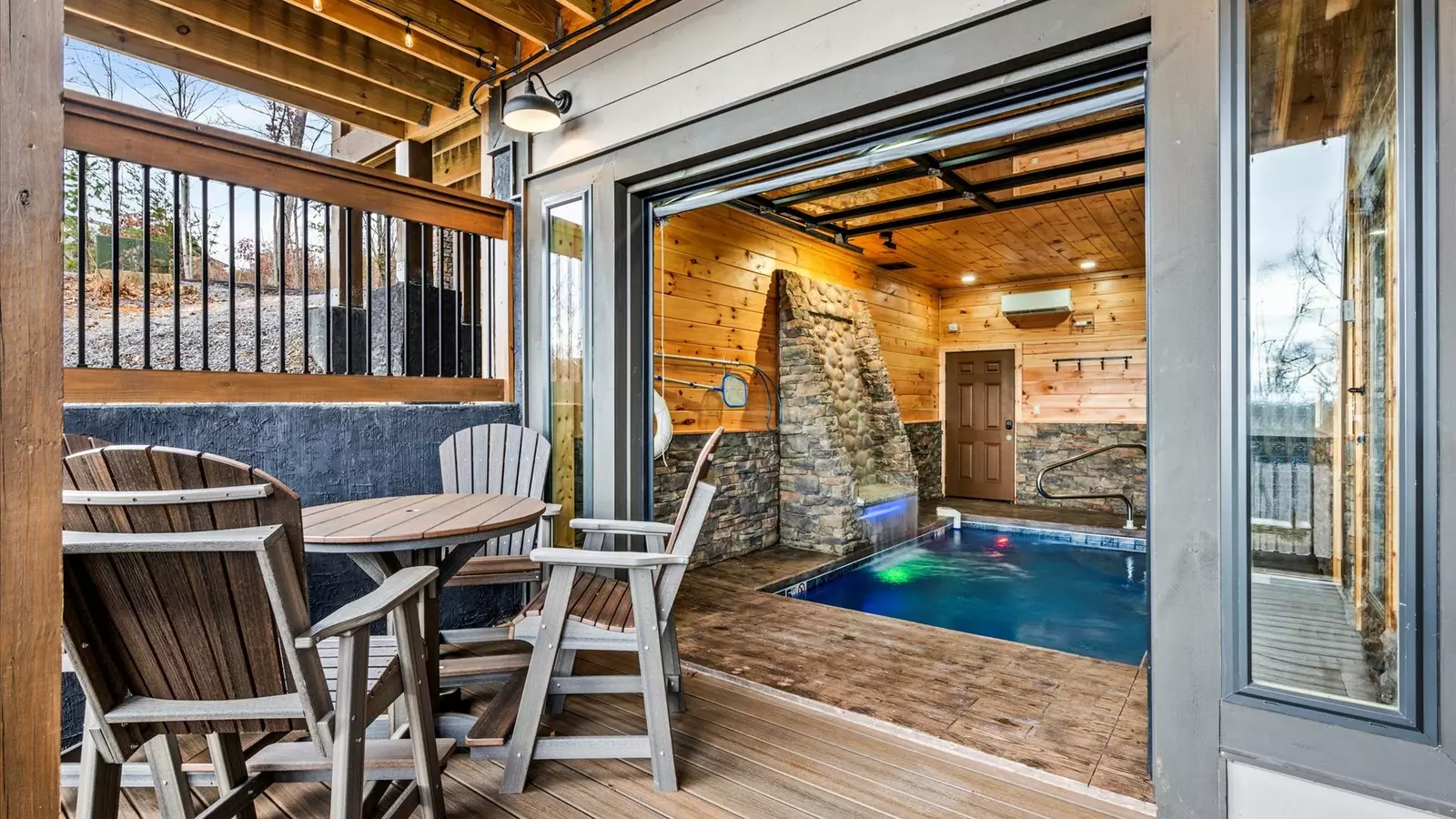 Property image, Interior, of Holy Smokes Pool Lodge