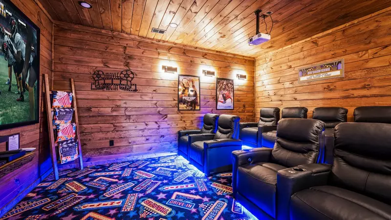 Property image, Interior, of Holy Smokes Pool Lodge