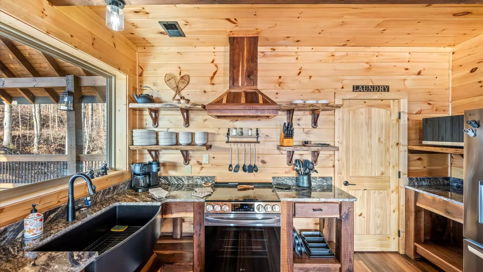 Property image, Interior, of Holy Smokes Pool Lodge