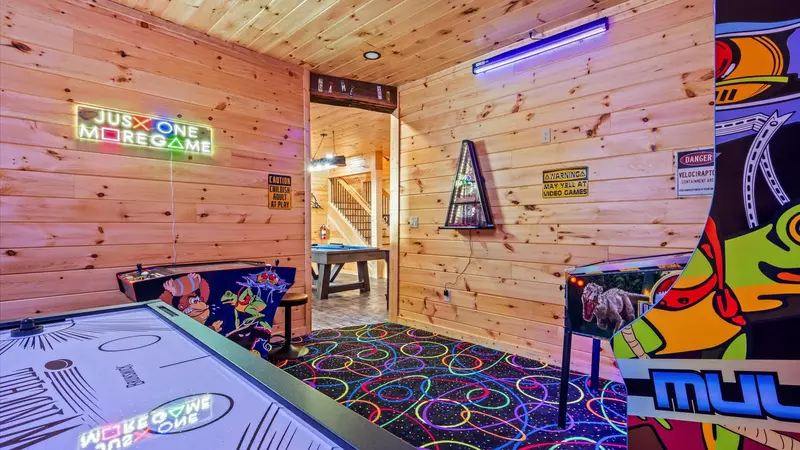 Property image, Interior, of Holy Smokes Pool Lodge