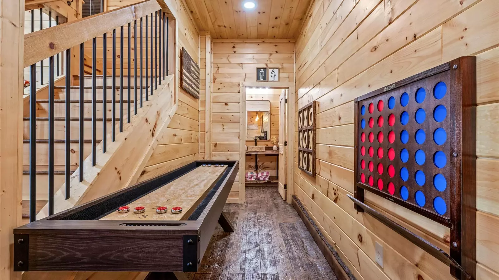 Property image, Interior, of Holy Smokes Pool Lodge