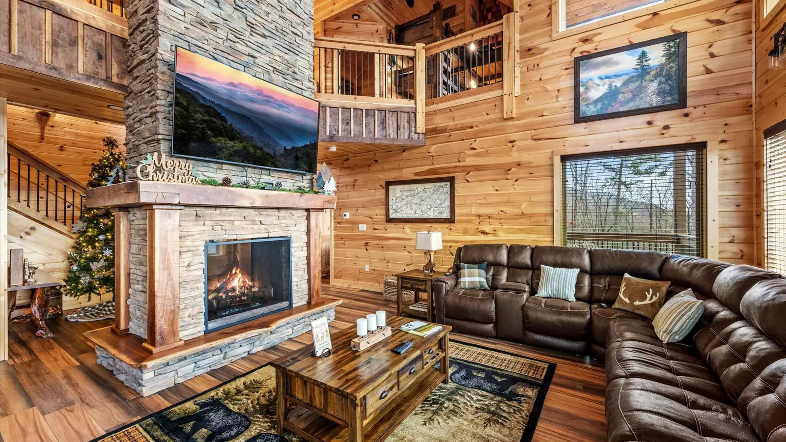 Property image, Interior, of Holy Smokes Pool Lodge