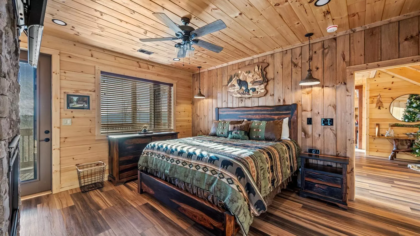 Property image, Interior, of Holy Smokes Pool Lodge