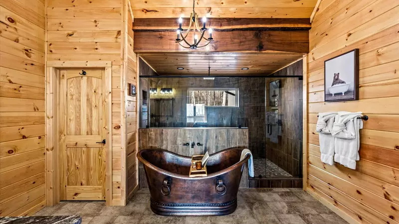 Property image, Interior, of Holy Smokes Pool Lodge