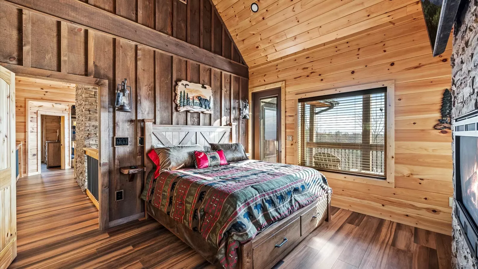 Property image, Interior, of Holy Smokes Pool Lodge