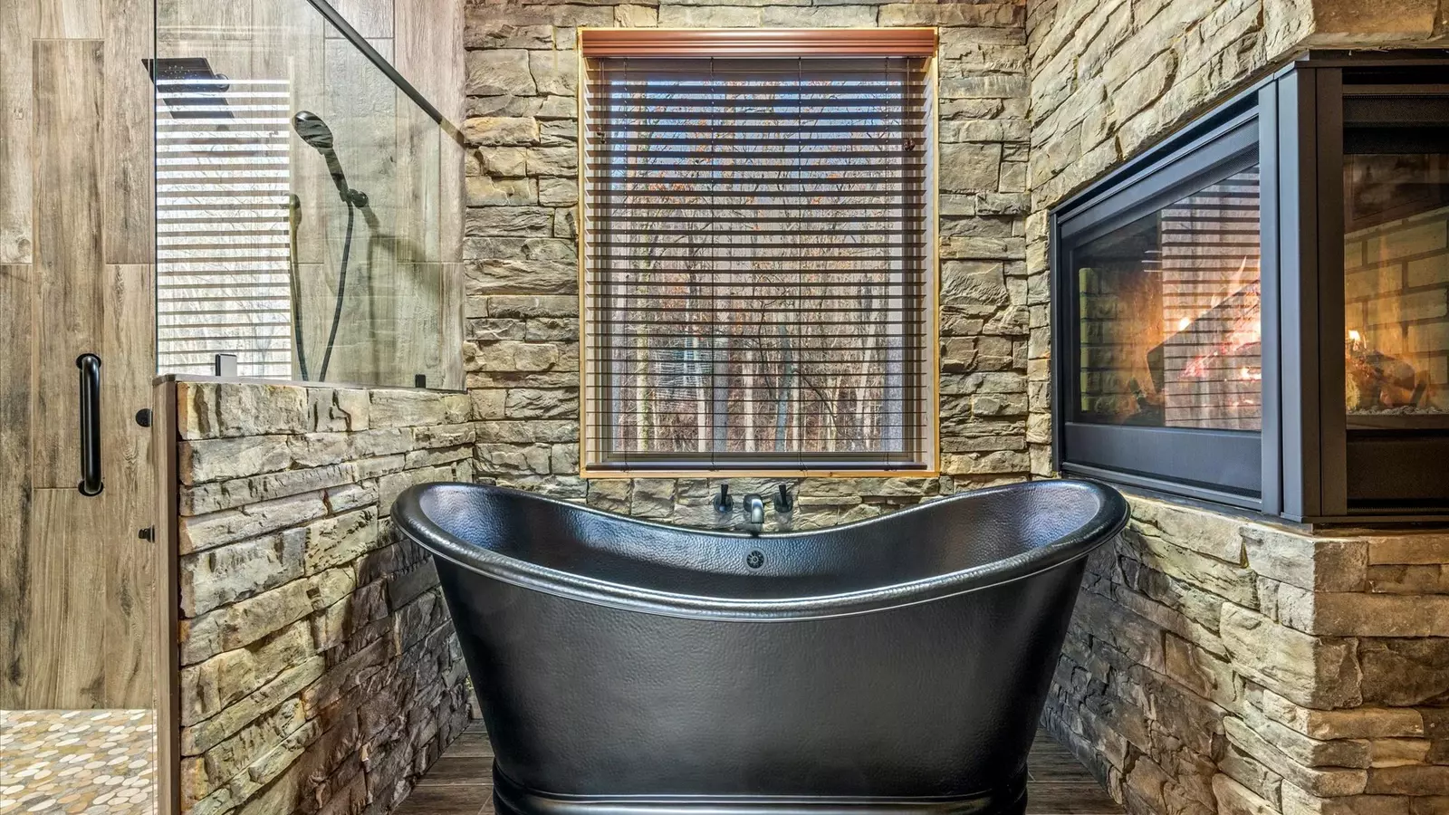 Property image, Interior, of Holy Smokes Pool Lodge