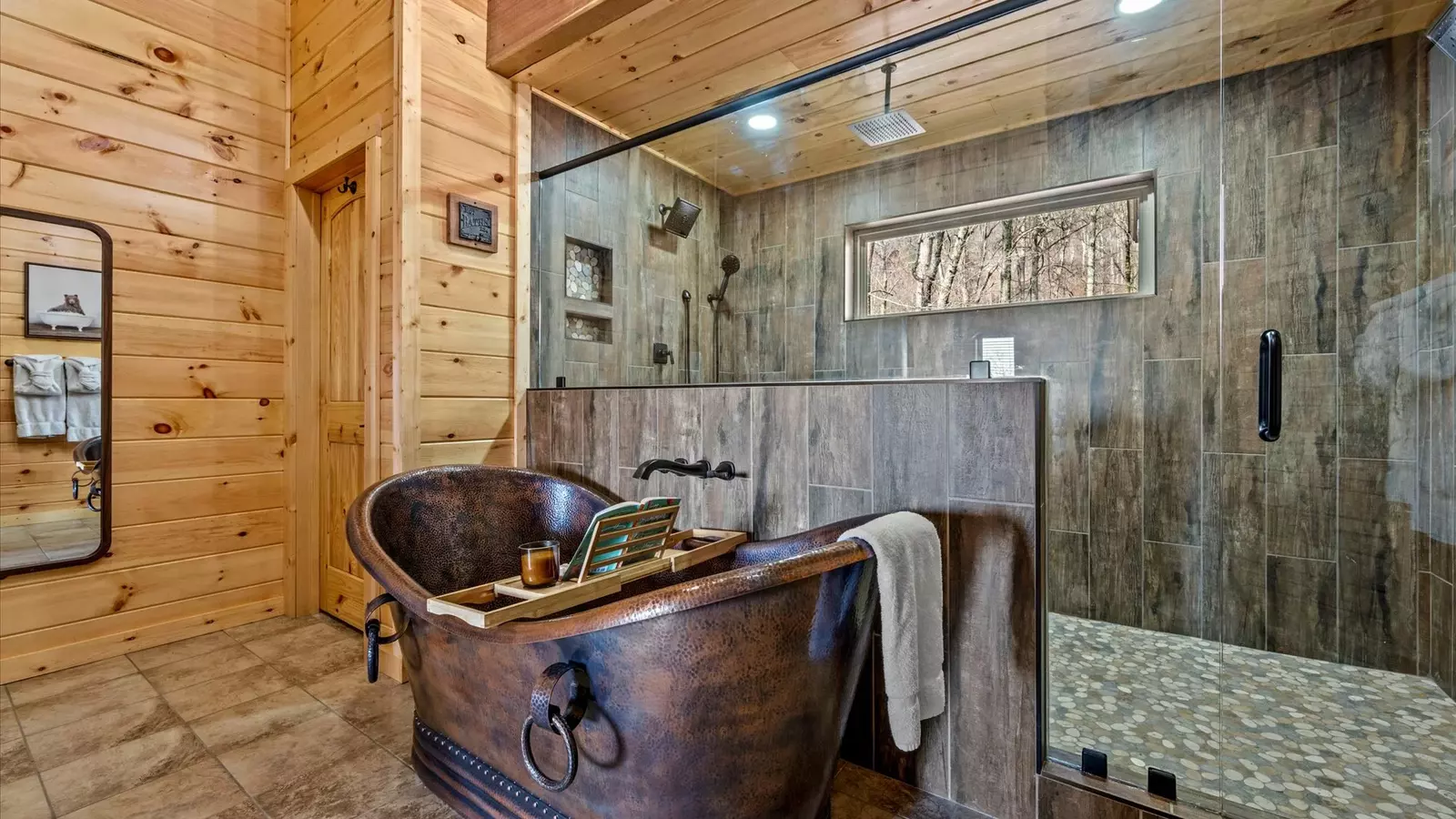 Property image, Interior, of Holy Smokes Pool Lodge