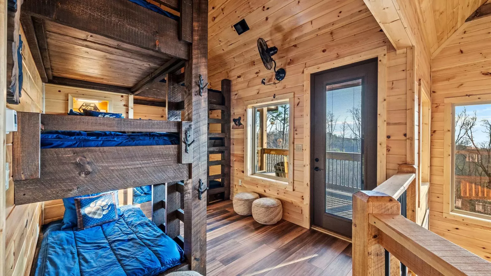Property image, Interior, of Holy Smokes Pool Lodge