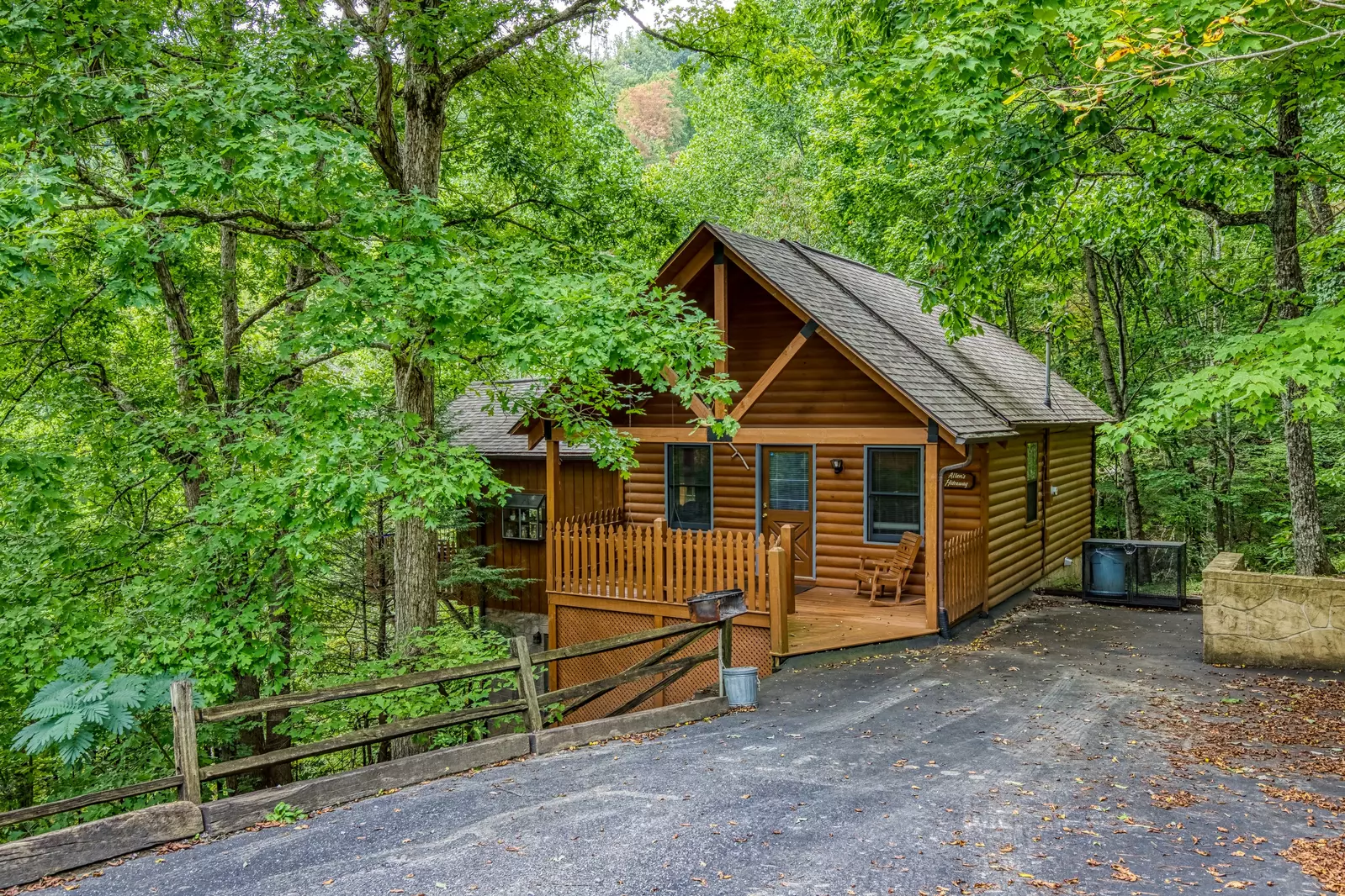 Allen Hideaway parking area