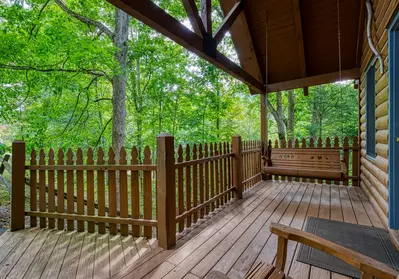 Allen Hideaway covered entry deck