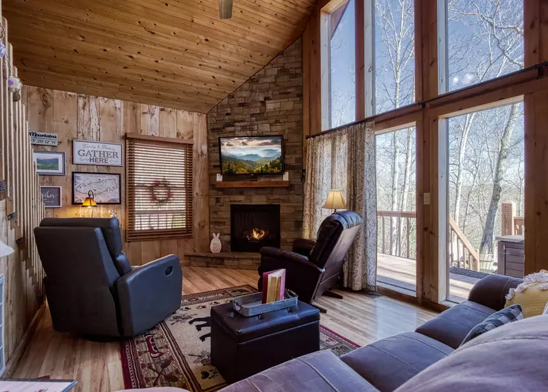 Autumn Colors living room with floor to ceiling windows