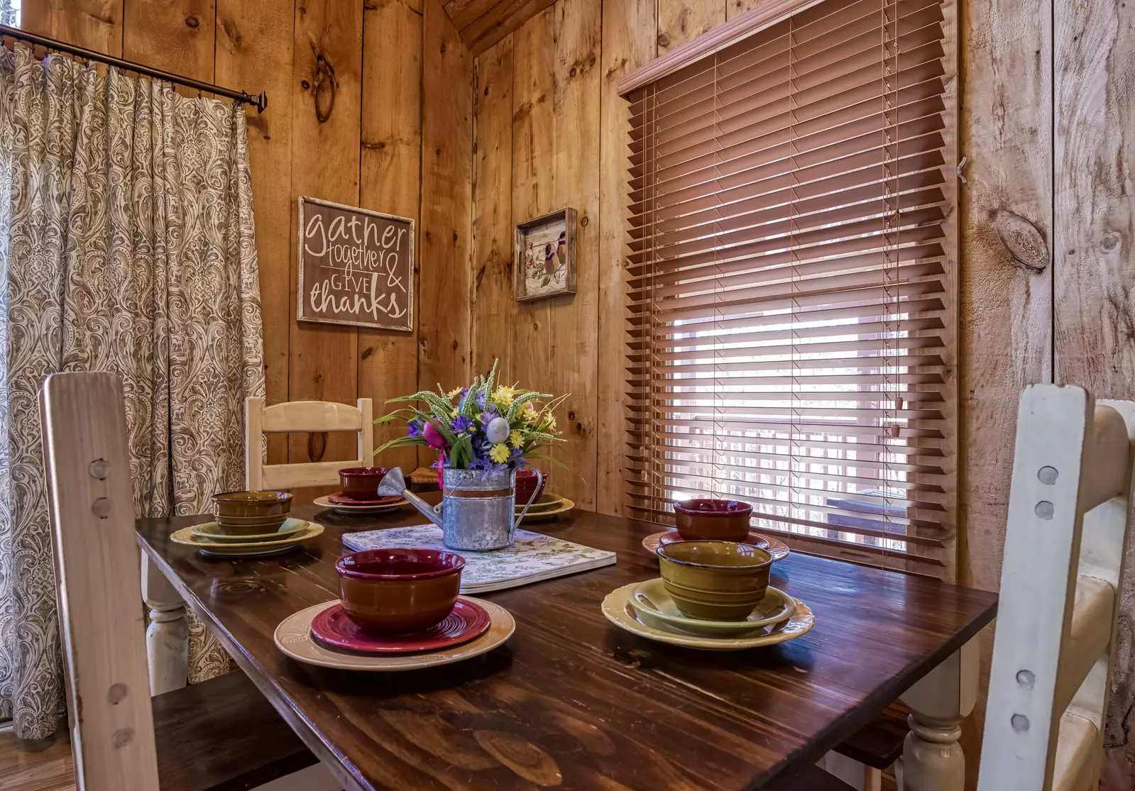 Autumn Colors dining table