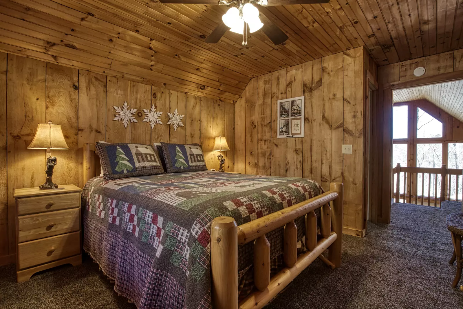 Autumn Colors upper level bedroom with queen size bed