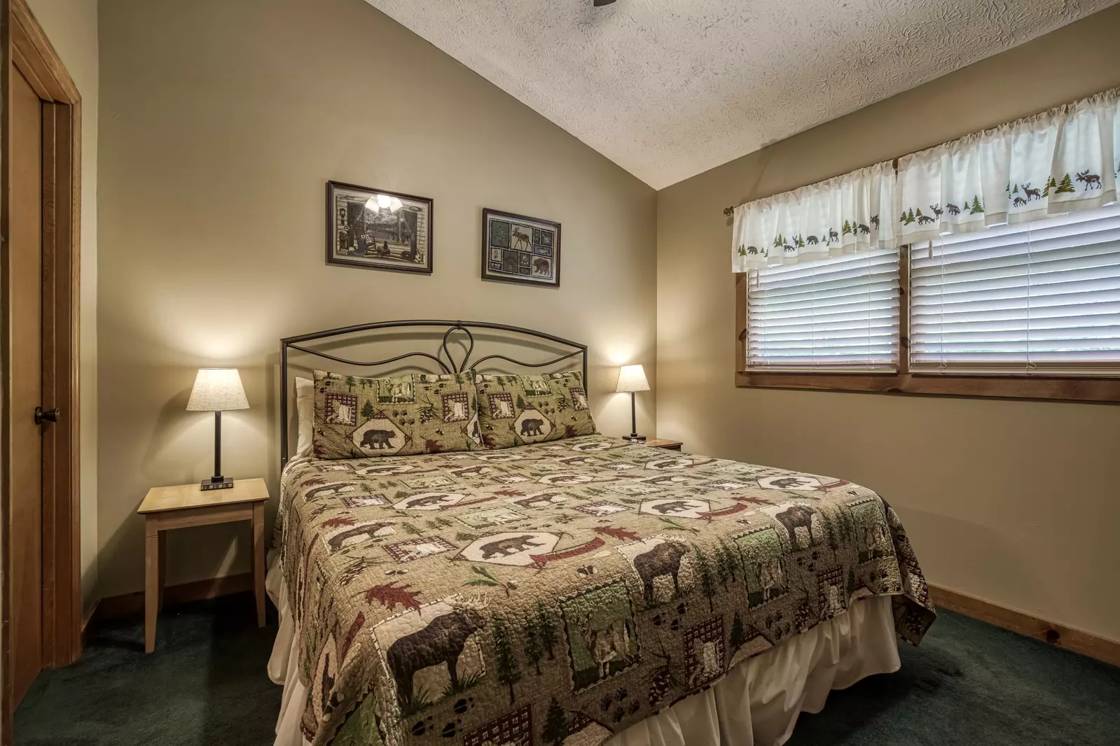 Back to Nature upper level bedroom with king size bed