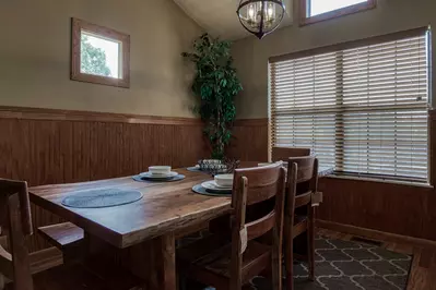Builtmore Hideaway dining area
