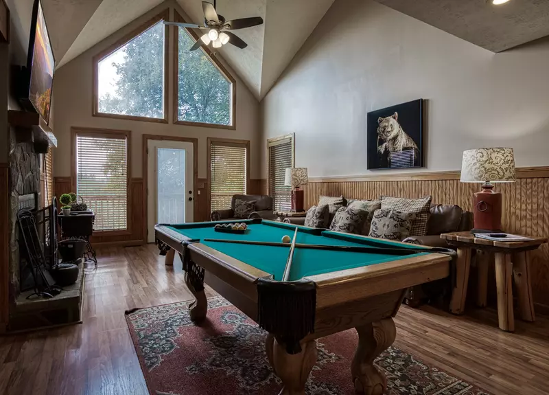 Builtmore Hideaway pool table