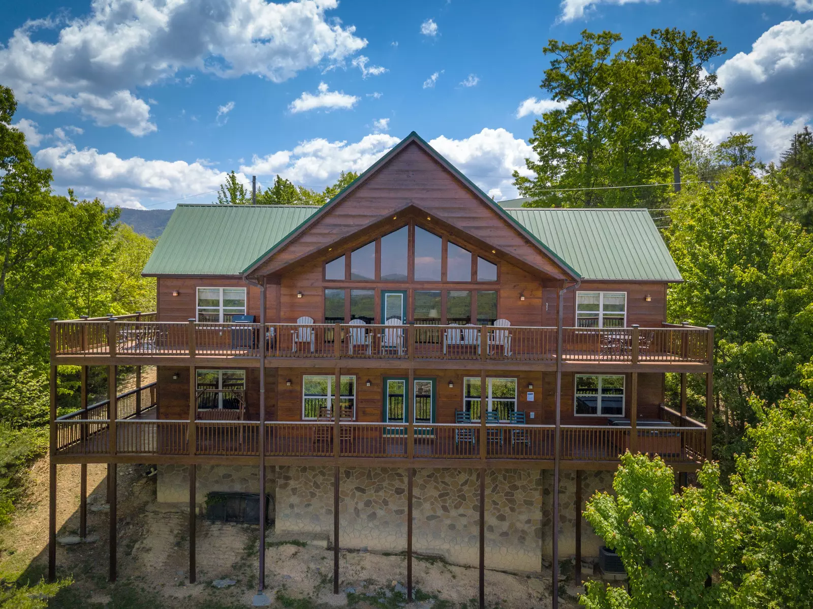 Getaway Mountain Lodge arial view