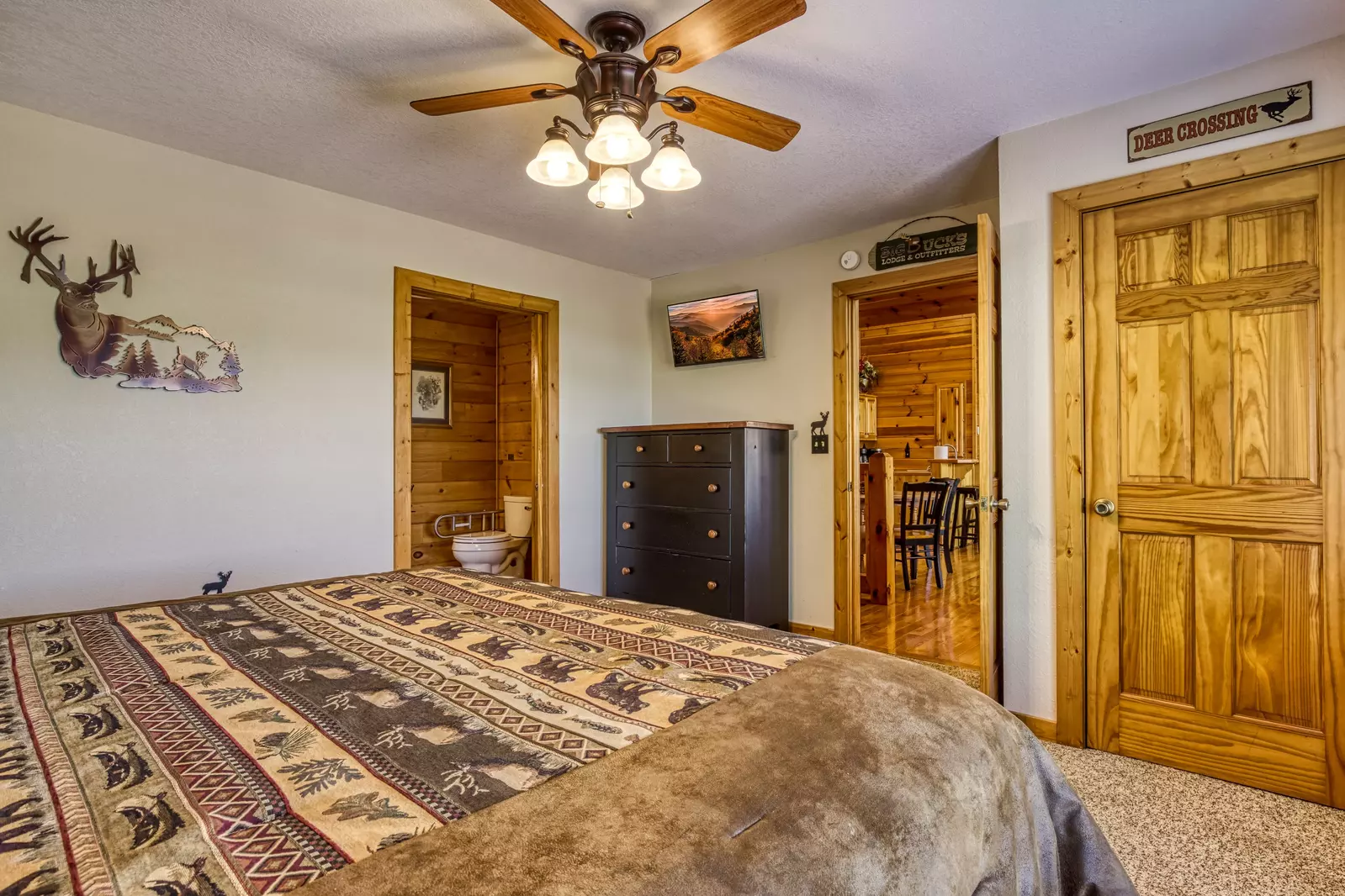 Getaway Mountain Lodge main level bedroom two with king size bed