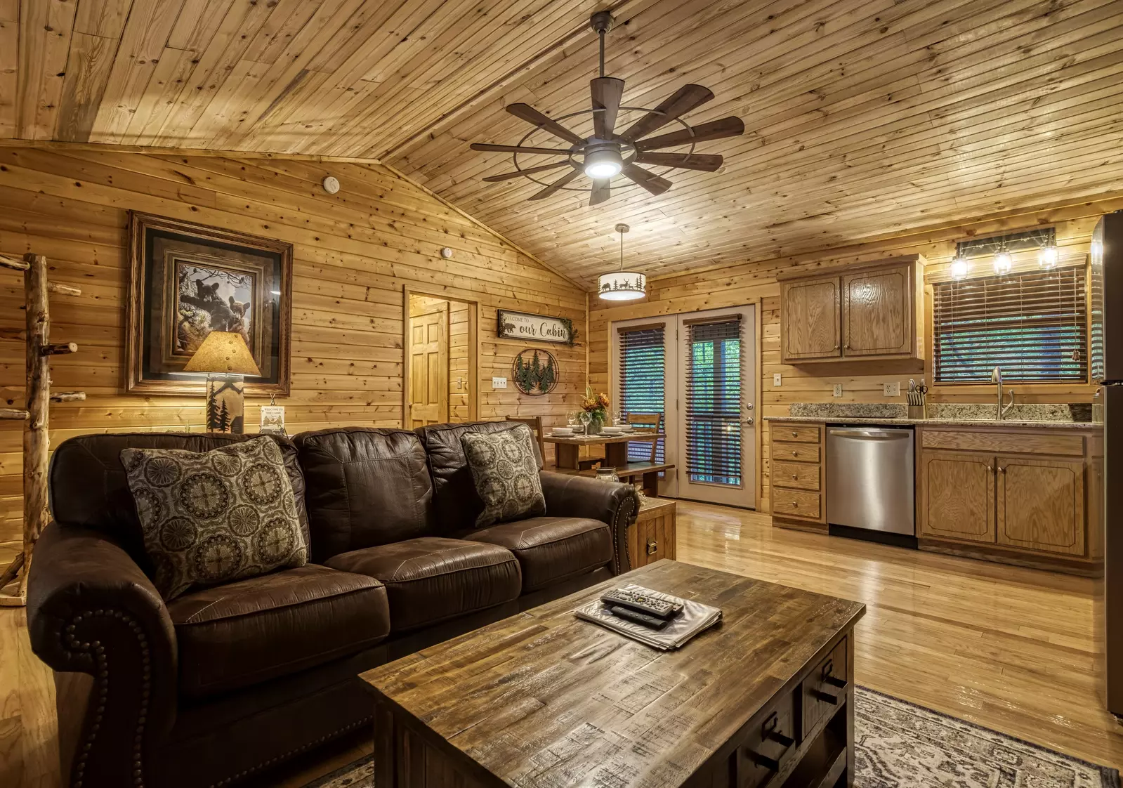 Honeymoon Hideaway living room and fully furnished kitchen