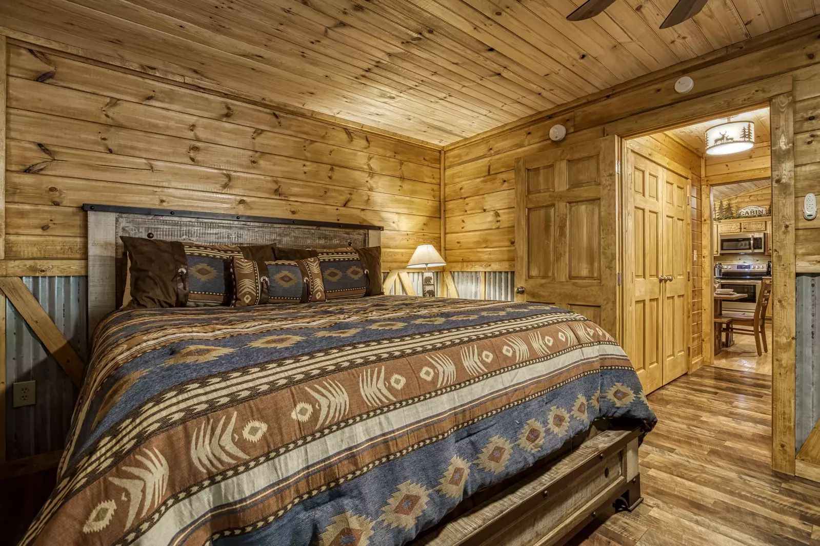 Honeymoon Hideaway bedroom with king size bed