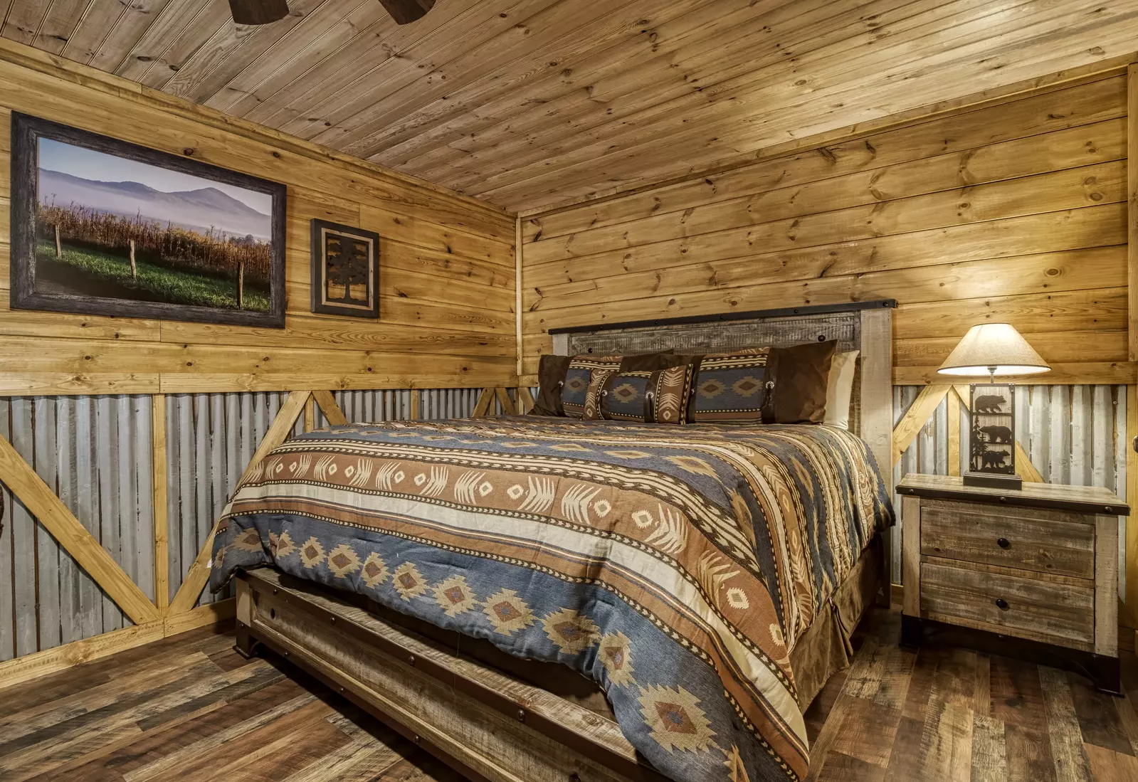 Honeymoon Hideaway bedroom with king size bed