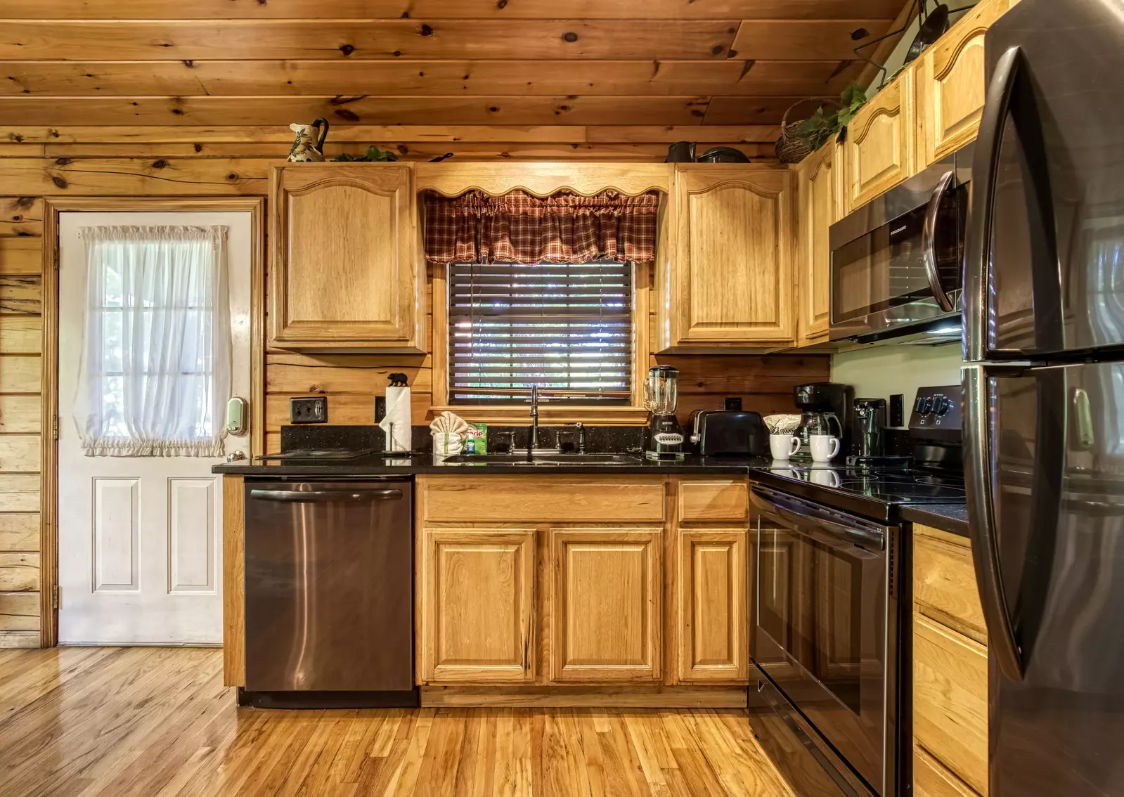 Just Hanging Out fully furnished kitchen