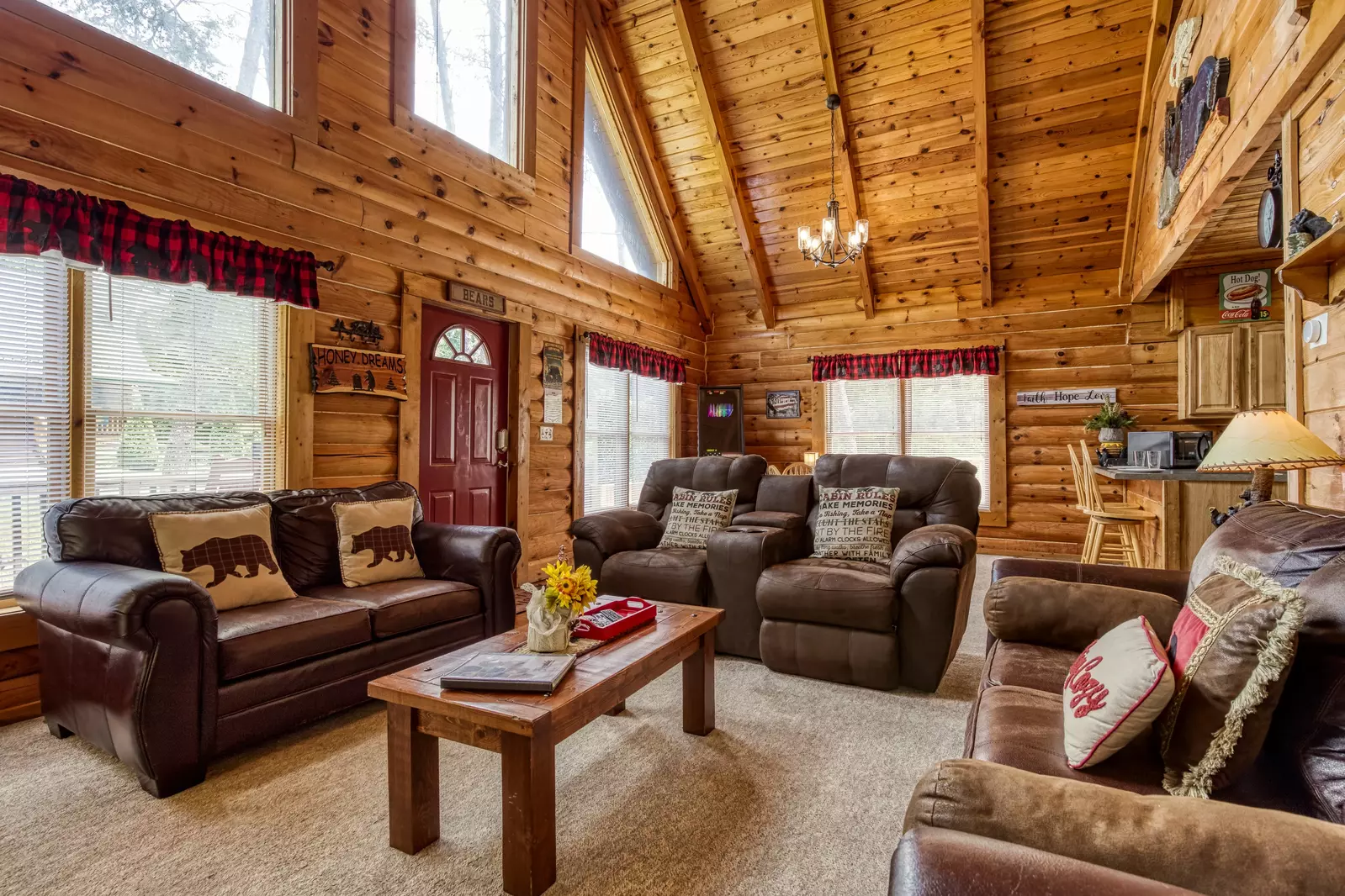 Honey Dreams living room