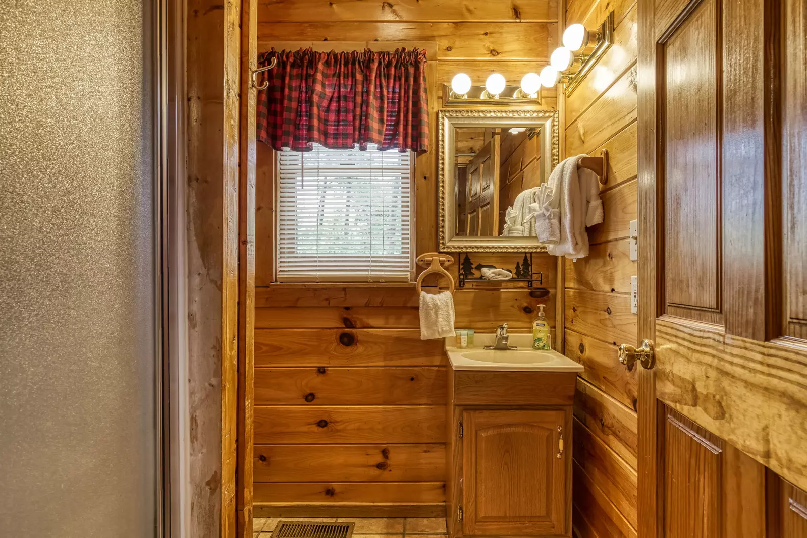 Honey Dreams upper level bathroom with walk in shower
