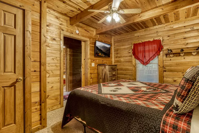 Honey Dreams master bedroom with 43 inch TV