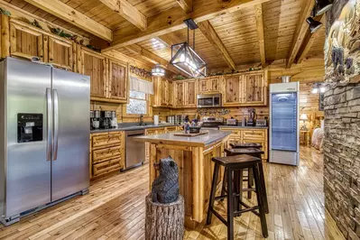 Katies Lodge fully furnished kitchen