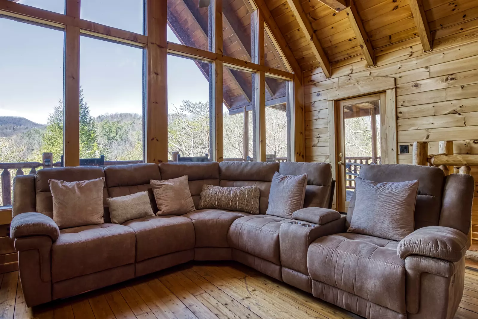 Katies Lodge upper level living room