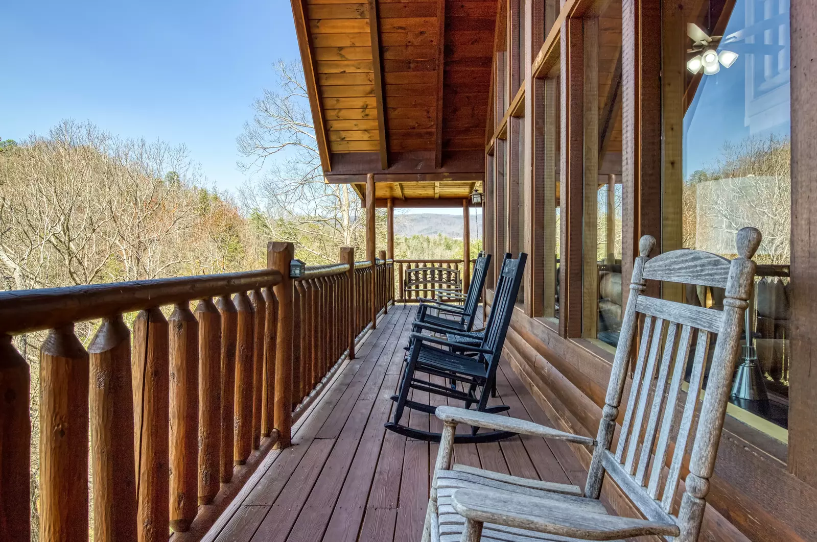 Katies Lodge 3rd floor covered back deck