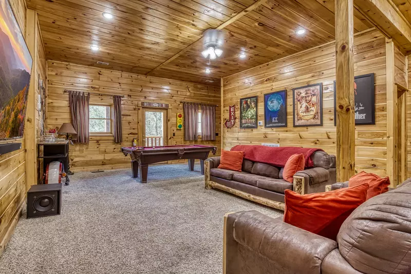 Katies Lodge lower level game room