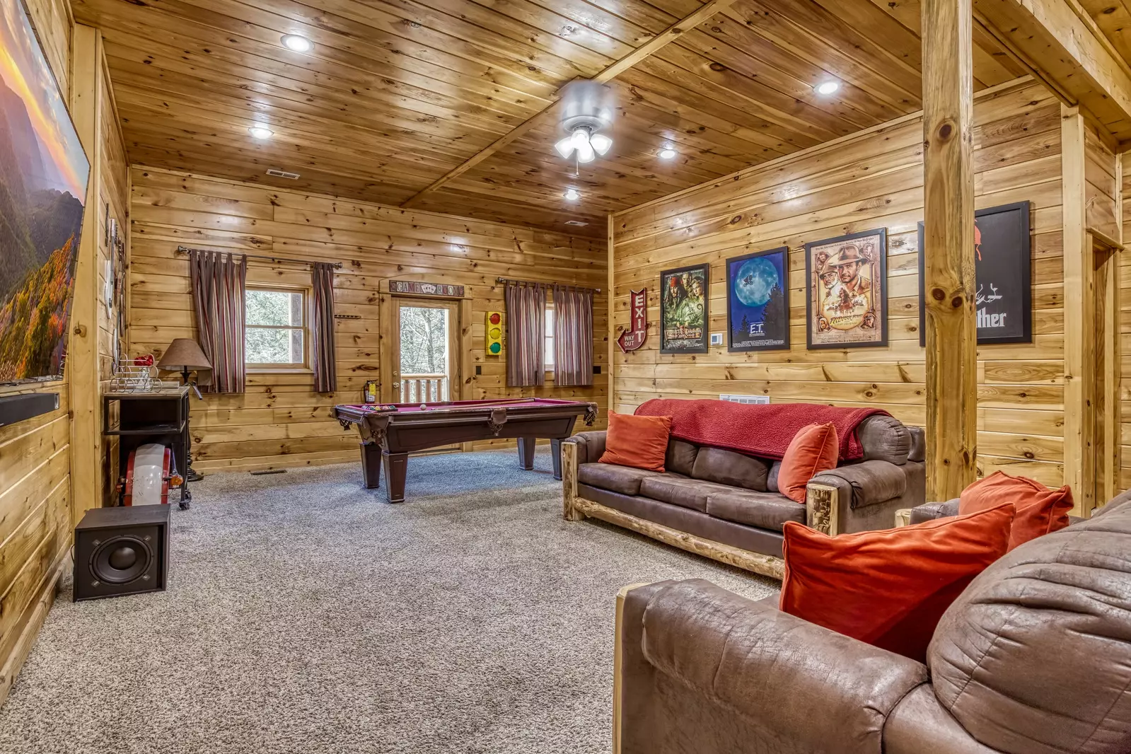 Katies Lodge lower level game room