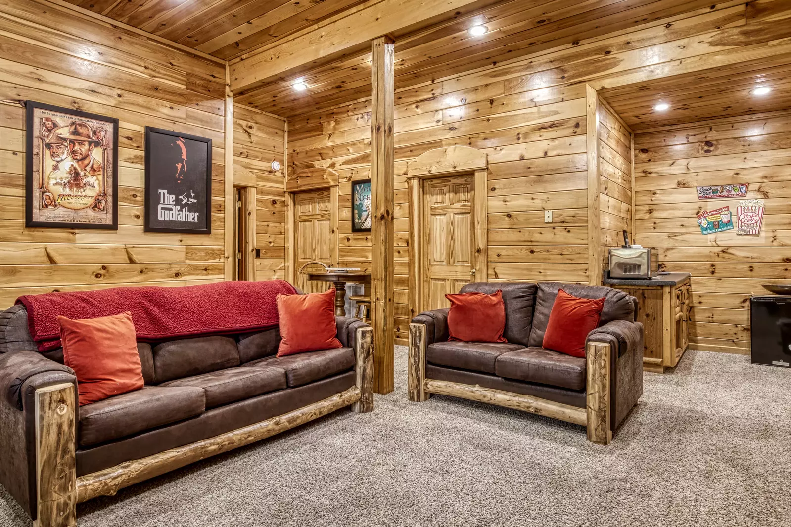 Katies Lodge lower level game room