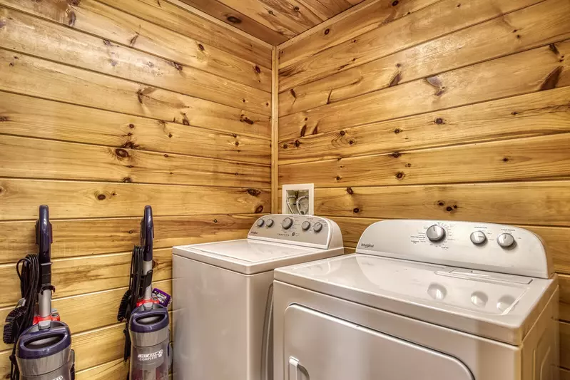 Katies Lodge washer and dryer