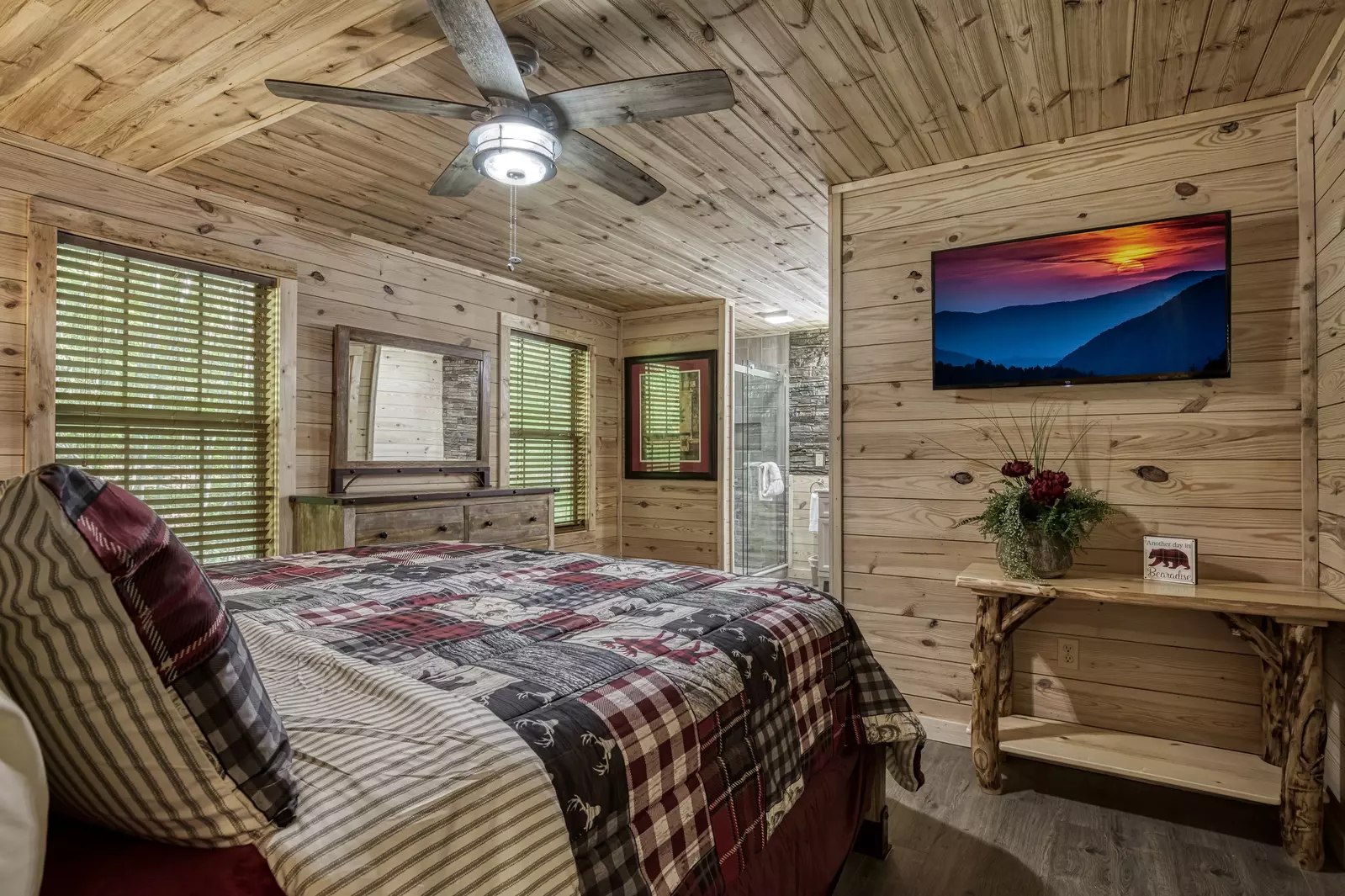 Little Piece of Heaven - Bedroom 2 master suite with 43-inch TV