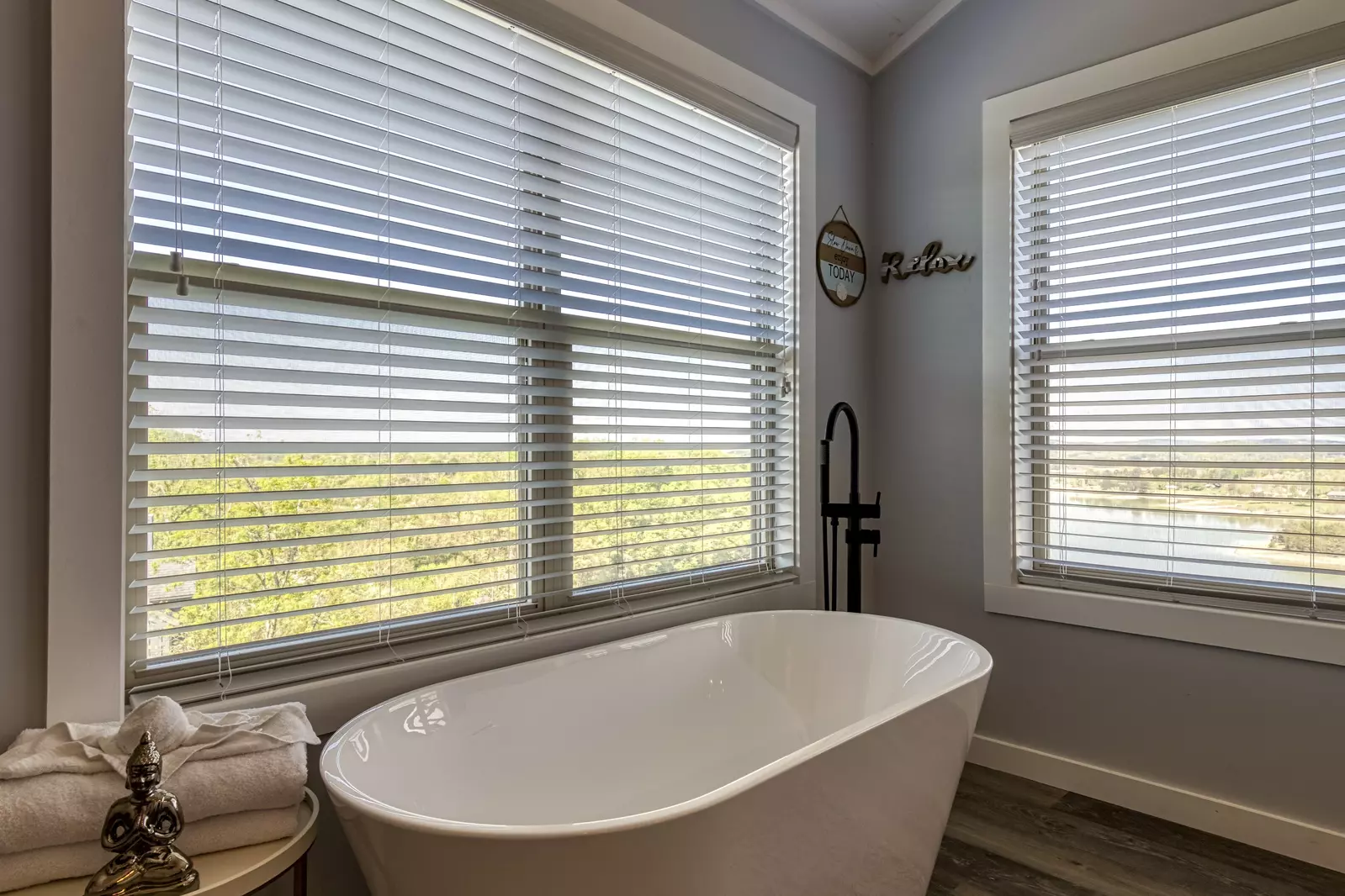 Lake View Therapy upper level bedroom with spa soaking tub