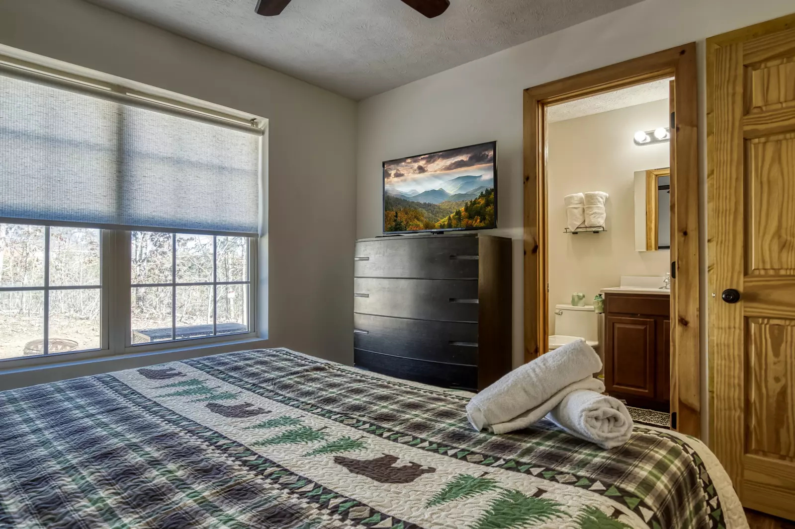 Magic Views bedroom with private bath