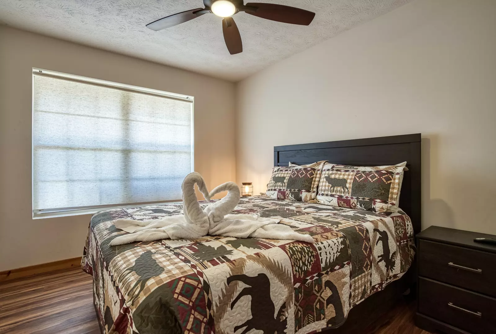 Magic Views main level bedroom with queen size bed