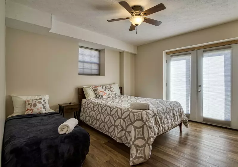 Magic Views lower level bedroom with full size and twin size bed