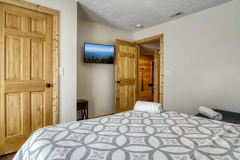 Magic Views lower level bedroom