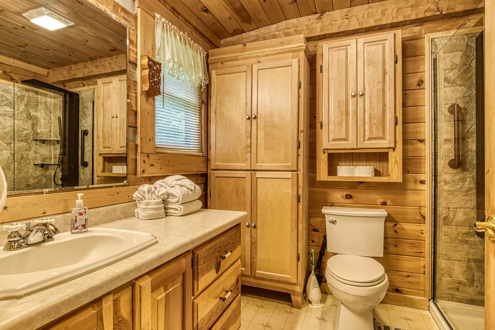 Striking in the Smokies master bathroom with single vanity