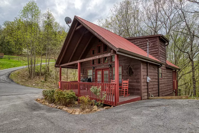 Sweet Mountain Aire - Parking area