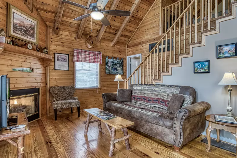 Sweet Mountain Aire - Living room