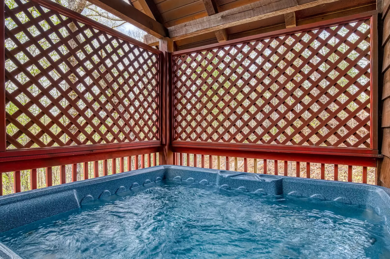 Sweet Mountain Aire - Screened in back deck with hot tub