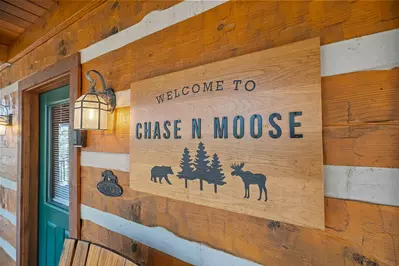 Chase N Moose