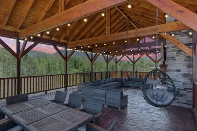 Splash Mountain Lodge